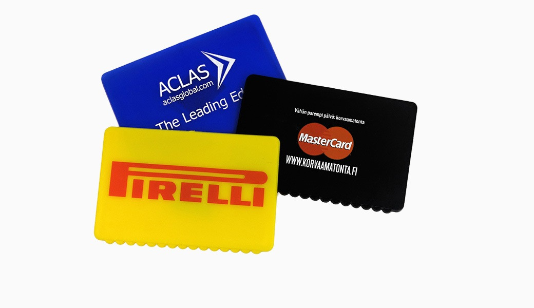 Credit card style ice scrapers